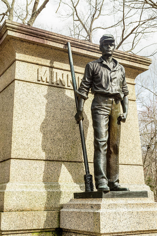 Minnesota Monument at Shiloh Photograph by Joe Kopp
