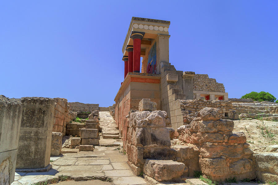 Minoan palace of Knossos Photograph by Sun Travels