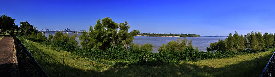 Mississippi River Panorama Photograph by George Taylor