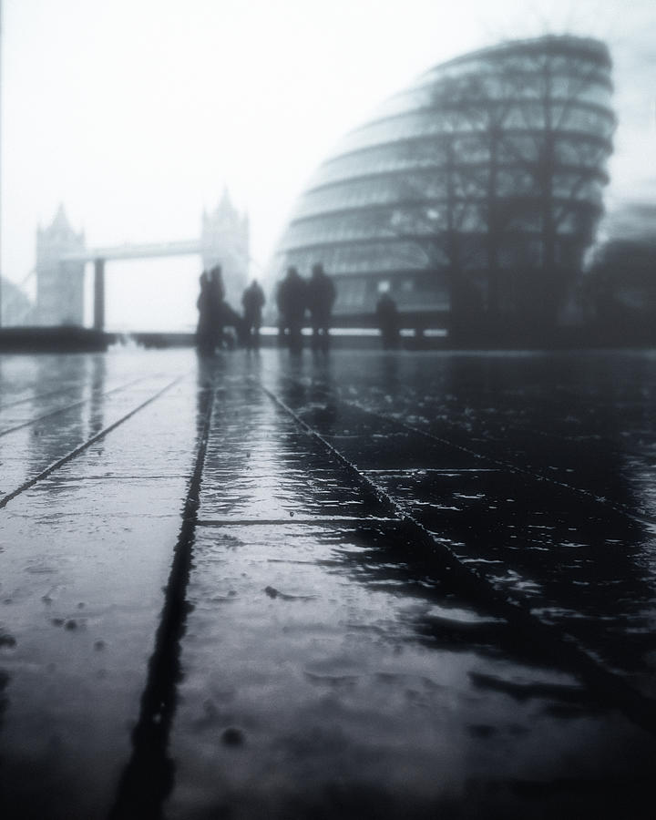 London Photograph - Misty Hall by David George