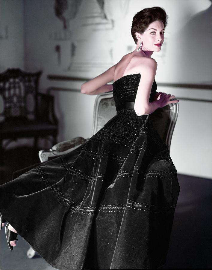 Model In A Leslie Morris Gown Photograph by Horst P. Horst - Fine Art ...