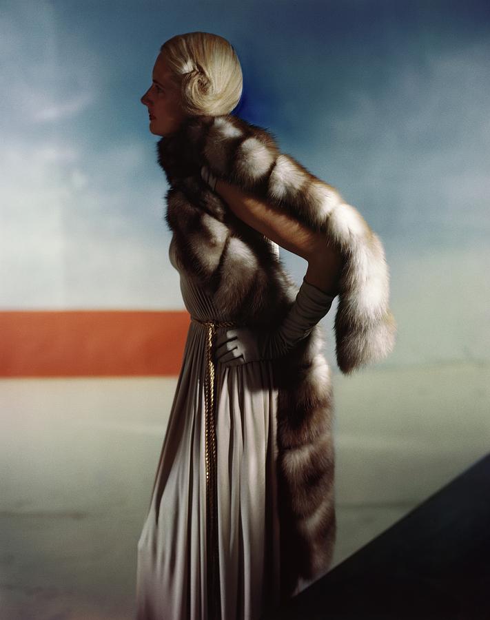 Model In A Maximilian Marten Stole Photograph by Horst P. Horst