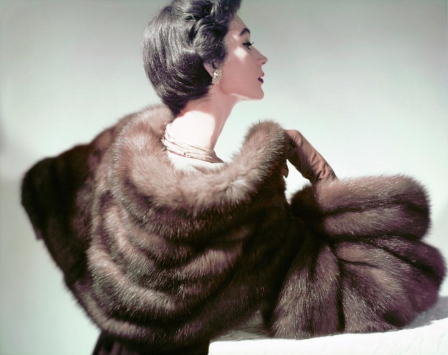 Model In Ritter Brothers Sable Photograph by Horst P. Horst