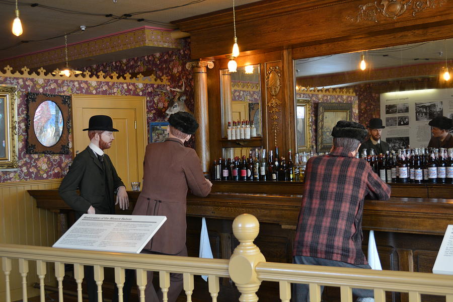 Model of old saloon by Joe Smiga Model of old saloon by Joe Smiga