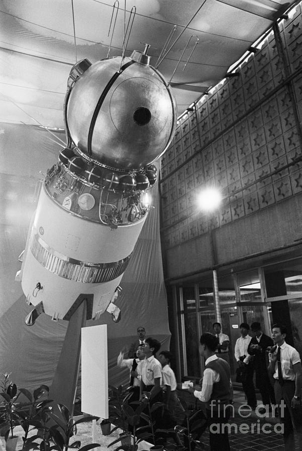 Model Of Vostok I At Space Exploration Photograph by Bettmann
