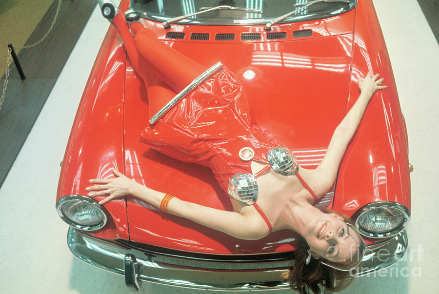 Model With Fiat Car Photograph by Bettmann