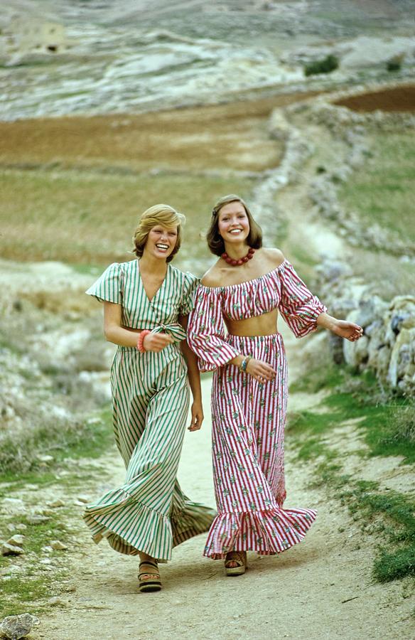 Models On A Dirt Road Near Bethlehem Photograph by William Connors