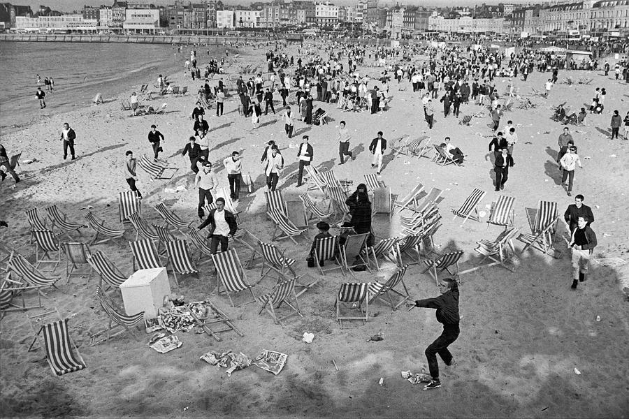 Mods And Rockers At Margate Photograph by Keystone-france