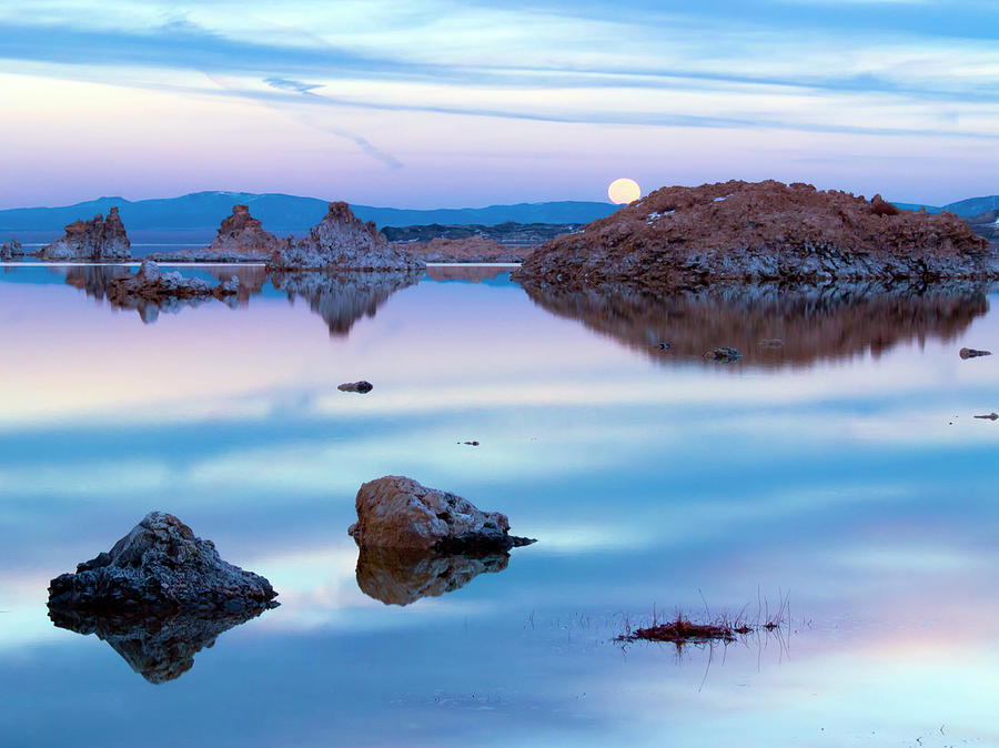 Mono Lake Moon Rise Photograph by Christopher Johnson