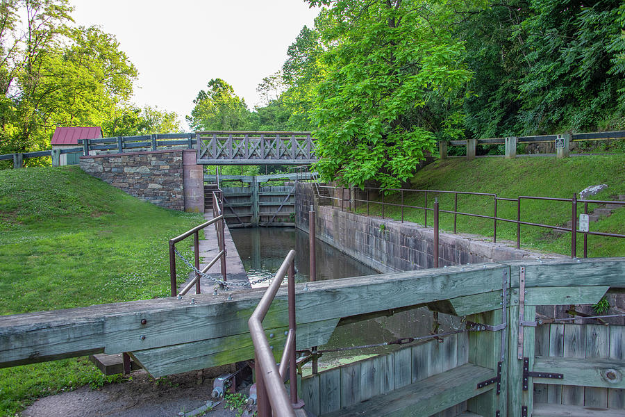 Mont Clare Lock 60 - Schuylkill Canal Photograph by Bill Cannon