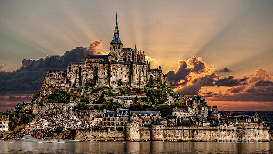 Mont St. Michel Photograph by Shirley Mangini
