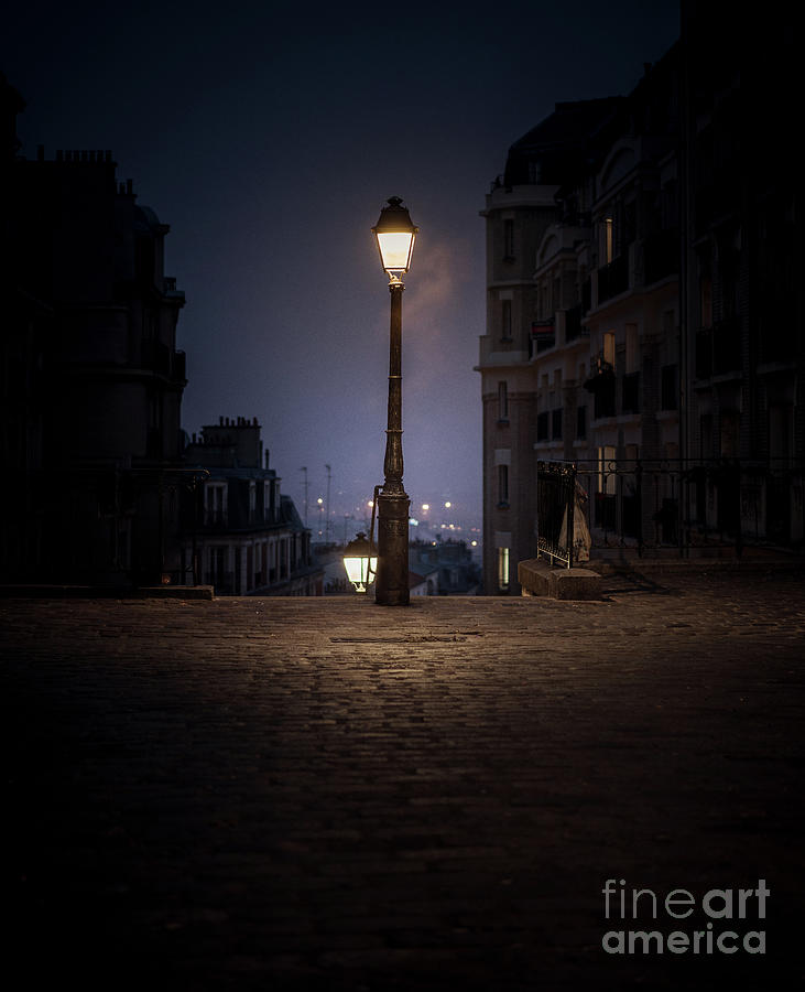 Montmartre Lamp Post Paris Photograph by Thepalmer