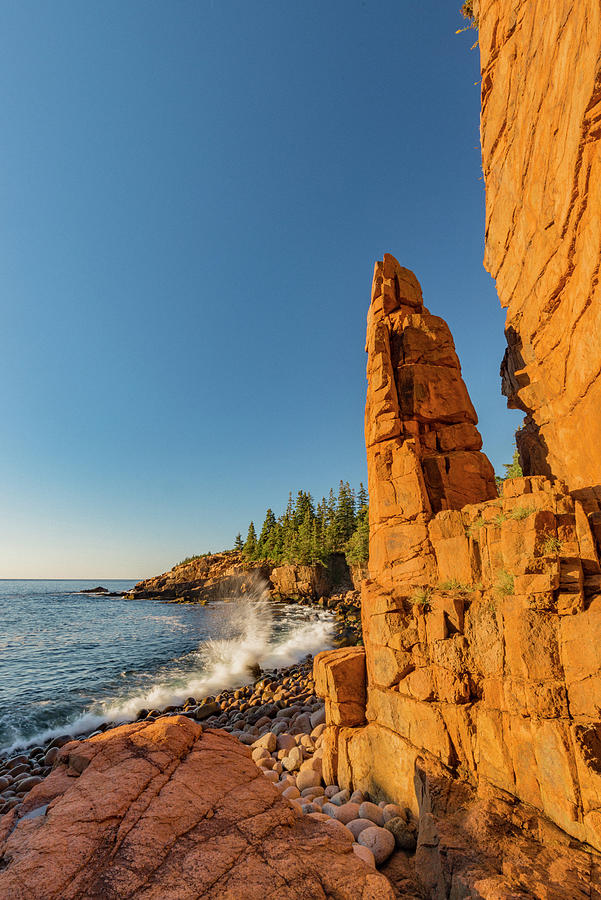 Monument Cove In Acadia Natl Park Photograph by Jeff Foott