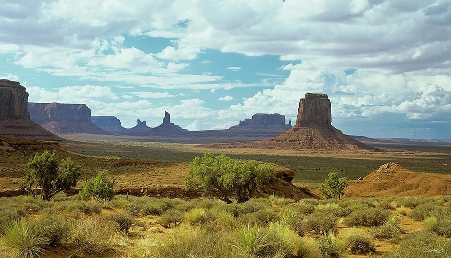 Monument Valley Photograph - Monument Valley 15 by Gordon Semmens