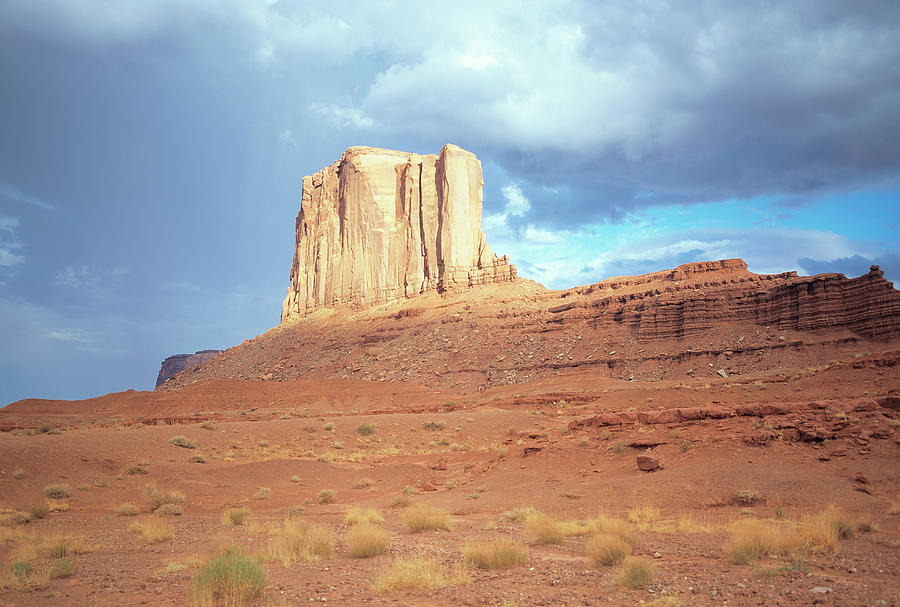 Monument Valley Photograph - Monument Valley 19 by Gordon Semmens