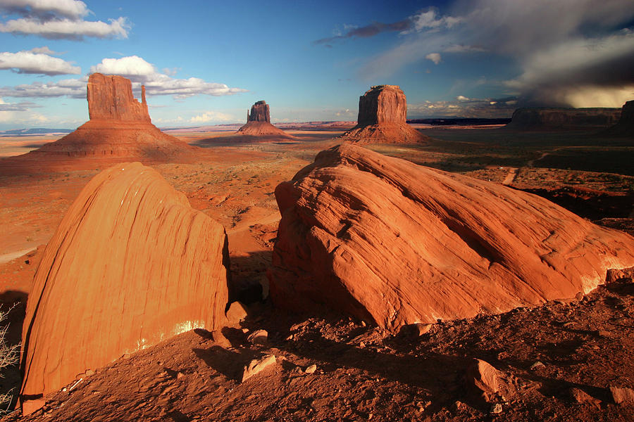 Monument Valley Classic Photograph by Photo ©tan Yilmaz