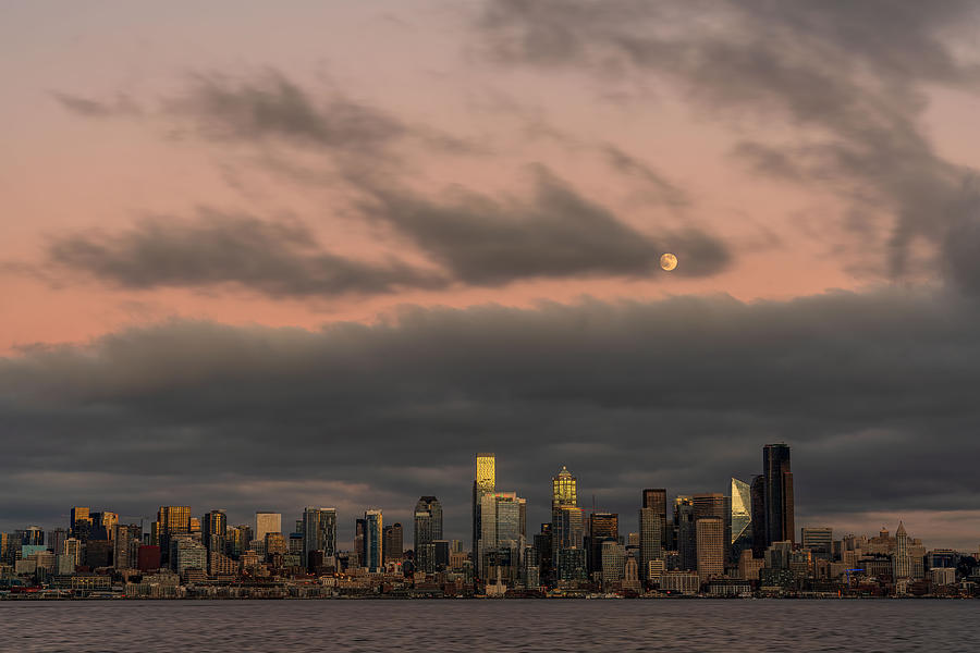 Seattle Photograph - Moonrise Seattle by Paige Huang