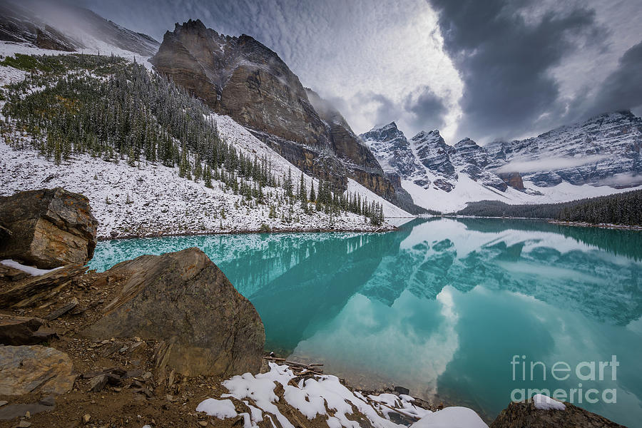 Moraine Lake Valley Photograph by Inge Johnsson