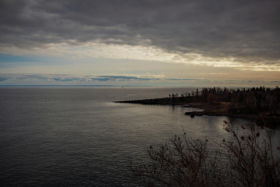 Morning Horizon on Lake Superior Photograph by Laura Smith