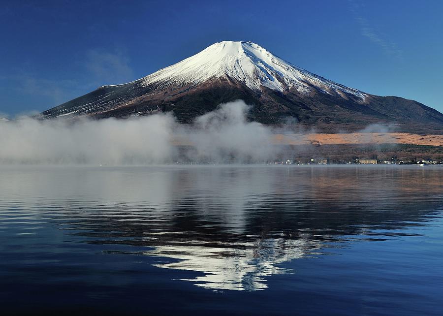 Morning Of Lake Yamanaka Photograph by Katsumi.takahashi