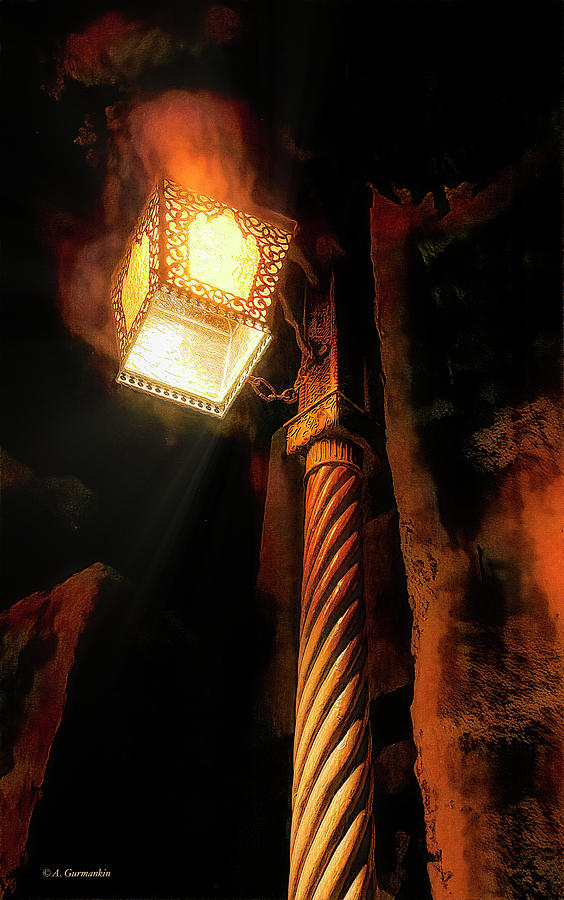 Moroccan Motif Lamppost Photograph by A Macarthur Gurmankin