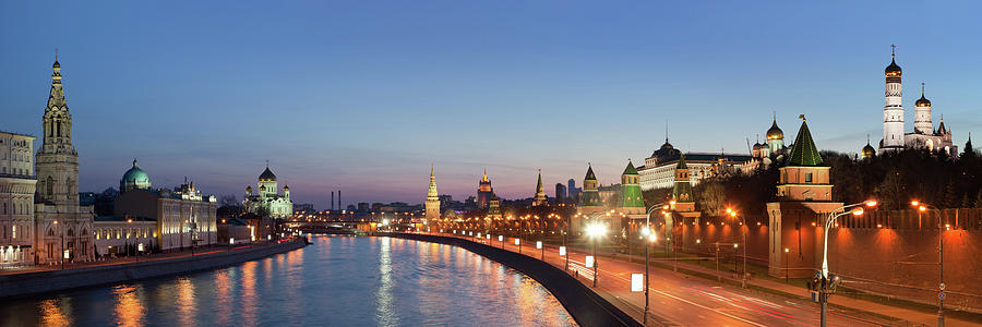 Moscow River At Dusk Photograph by Siegfried Layda