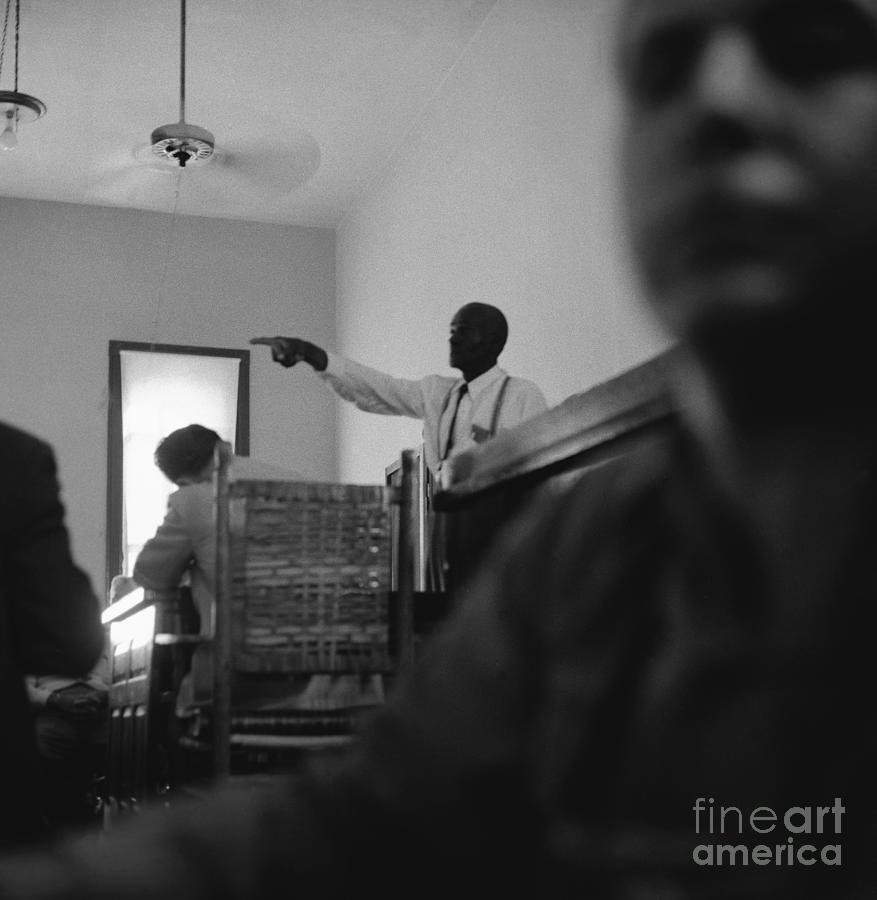 Mose Wright Testifying Photograph by Bettmann
