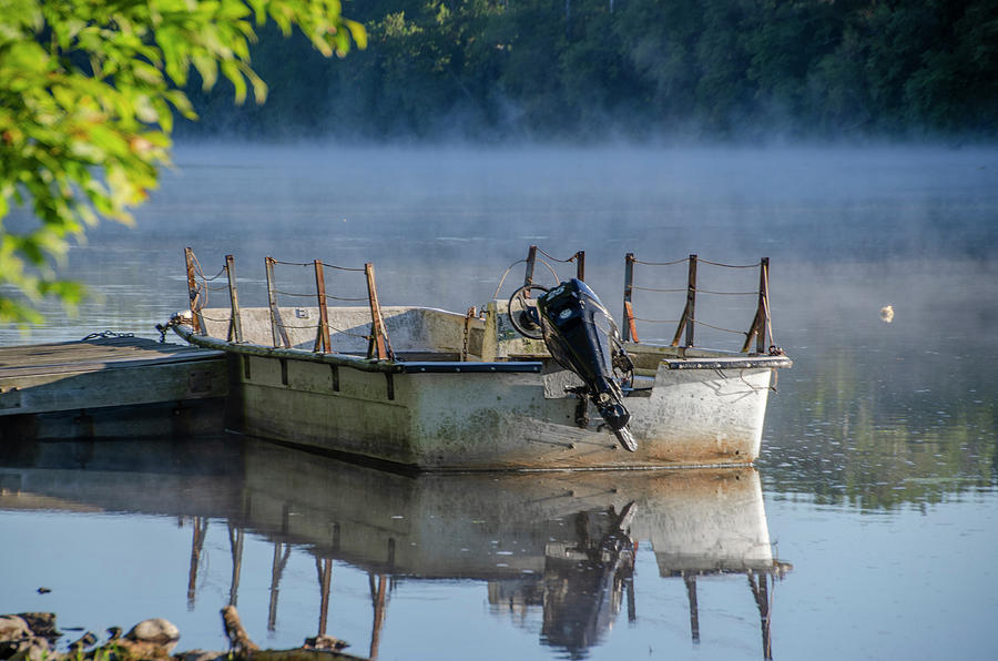 Motor Boat on the Dealaware River Photograph by Bill Cannon