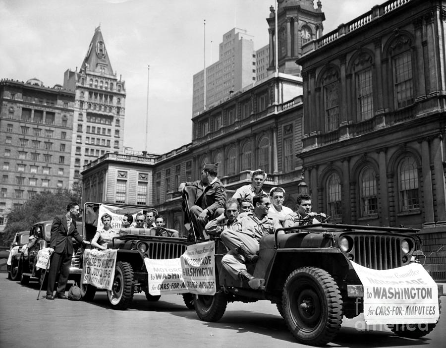 Motorcade To Washington For Amputees Photograph by Bettmann