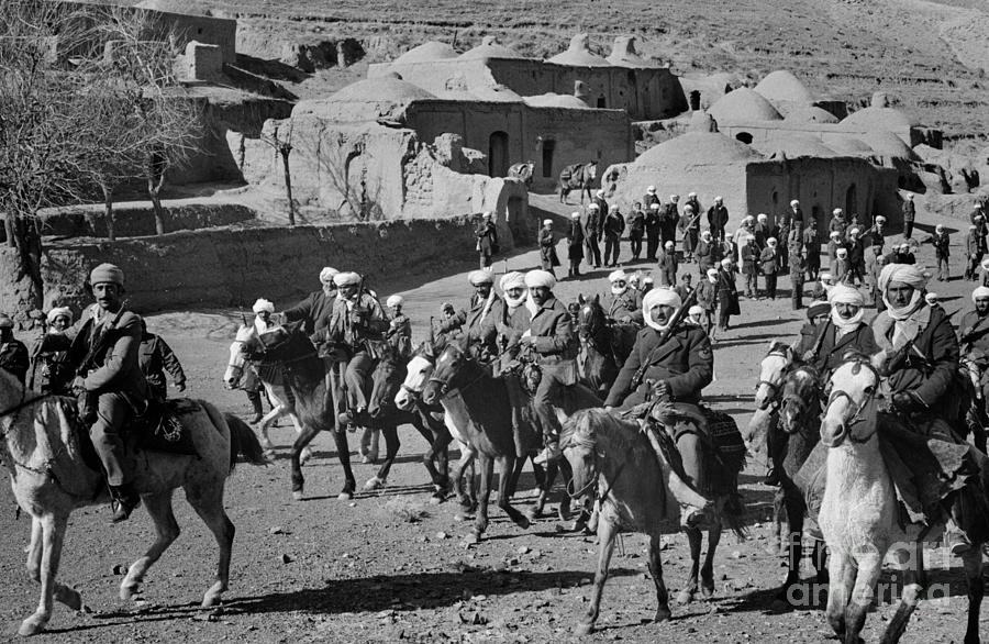 Mounted Islamic Rebels Prepare For Raid Photograph by Bettmann