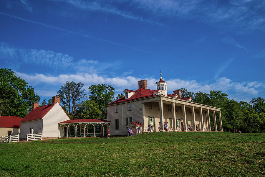 Mt. Vernon Mansion Photograph by Carrie Goeringer