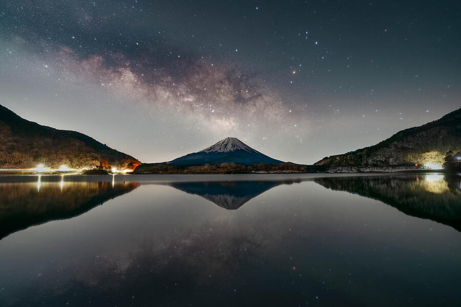 Mt.fuji And The Milky Way Photograph by Masato Kikuchi