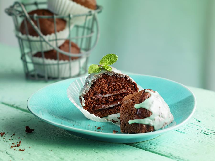 Candy Photograph - Muffins Filled With Small Bars Of Mint Chocolate by Studio R. Schmitz