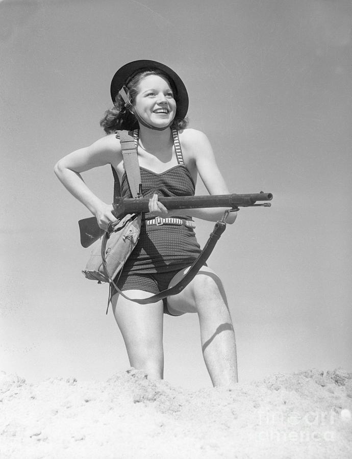 Murel Crain Posing With Rifle Photograph by Bettmann