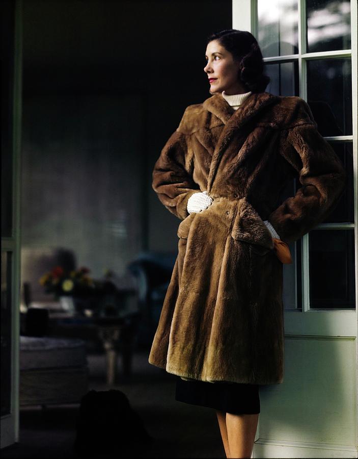 Muriel Phipps In A Maximillian Coat Photograph by Horst P. Horst