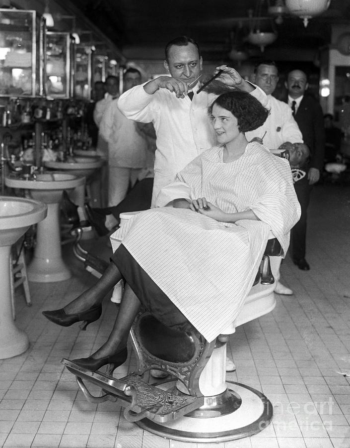Muriel Redd Getting A Bobbed Haircut Photograph by Bettmann