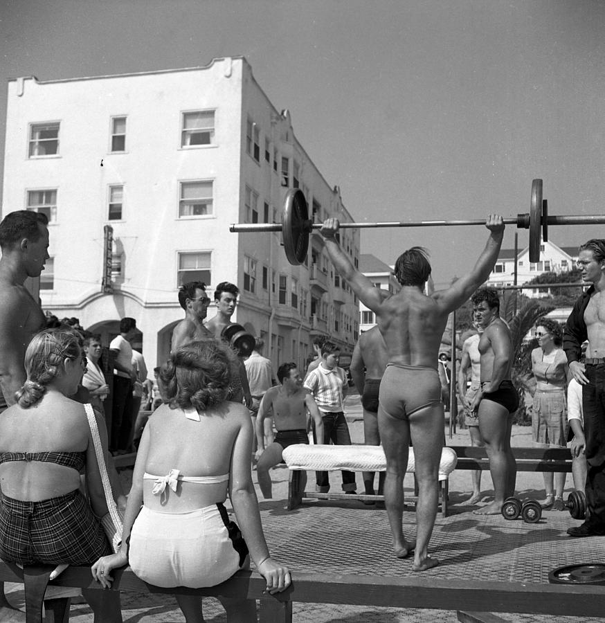 Muscle Beach Santa Monica Photograph by Michael Ochs Archives