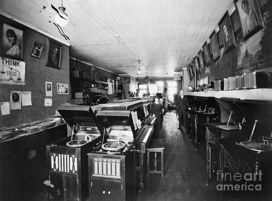 Music Dealers Shop Pianos, Phonographs Photograph by Bettmann