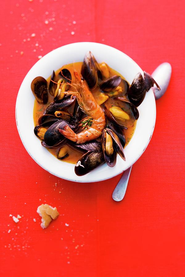 Mussels And Fried King Prawns Photograph by Michael Wissing