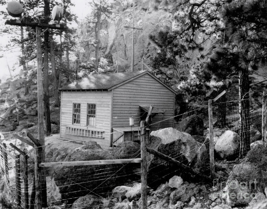 'n' Building Photograph by Los Alamos National Laboratory/science Photo
