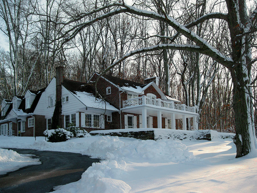 N. C. Wyeth Home in Winter Photograph by Gordon Beck