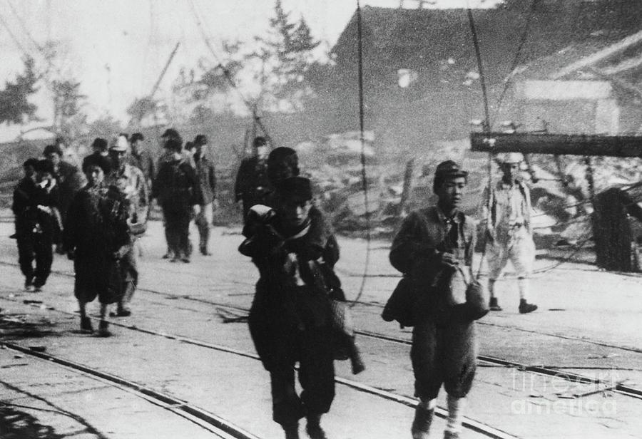 Nagasaki Atomic Bomb Survivors Photograph By Us National Archives And ...