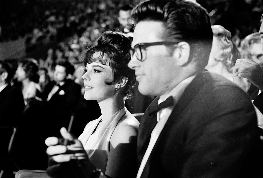 Natalie Wood and Warren Beatty Attend Academy Awards Photograph by Allan Grant