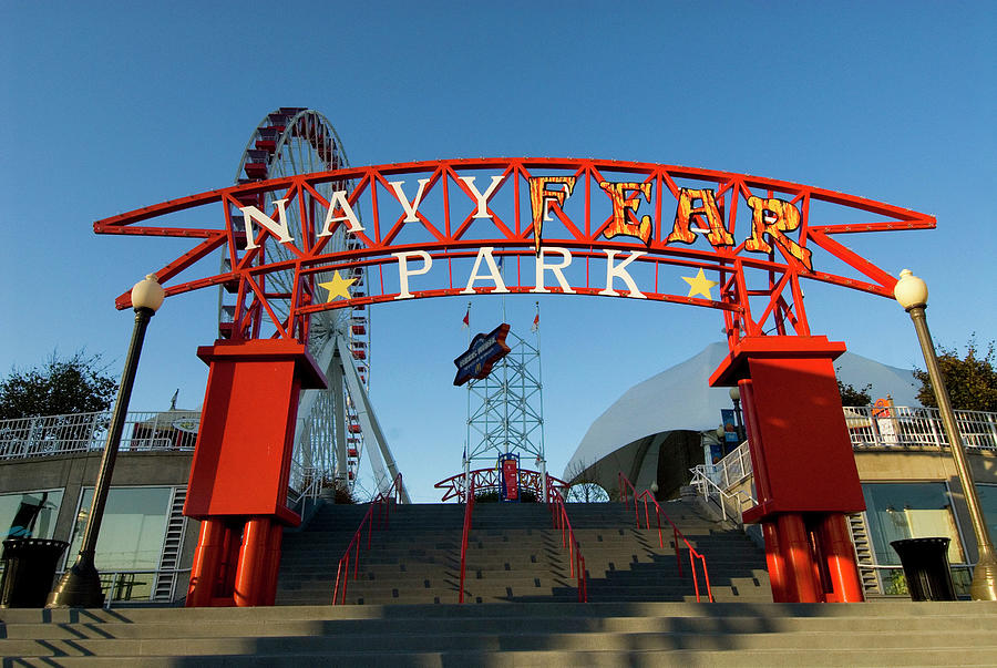 Navy Pier, Chicago, Illinois Digital Art by Glowcam