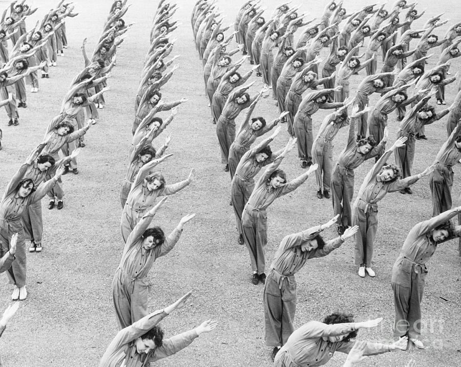 Navy Reserve Waves Doing Stretching Photograph by Bettmann