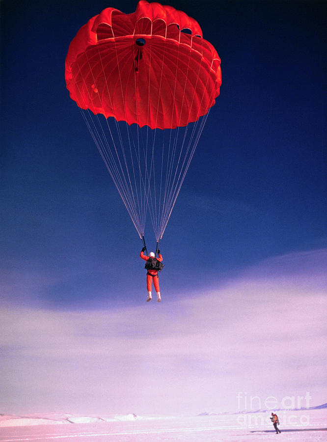 Navy Soldier Performing Practice Jump Photograph by Bettmann