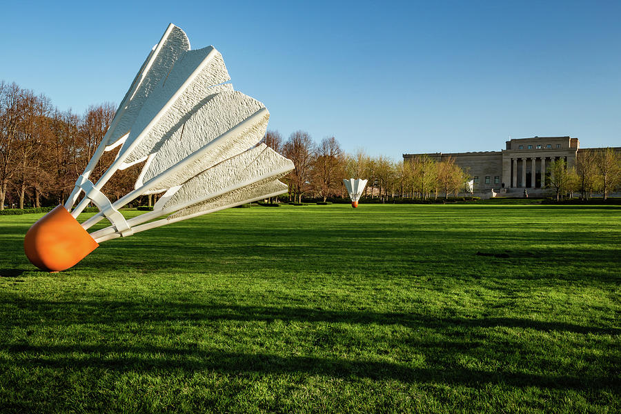 Nelson Atkins Museum Shuttlecock Sculptures Photograph by Gregory ...