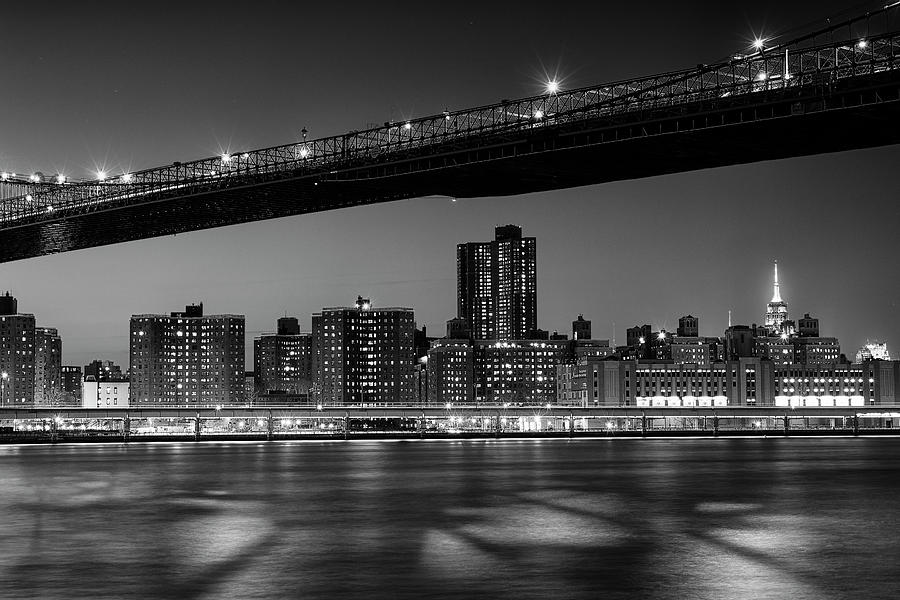 Black And White Photograph - New-york By Night by Benjamine Hullot Scalvenzi