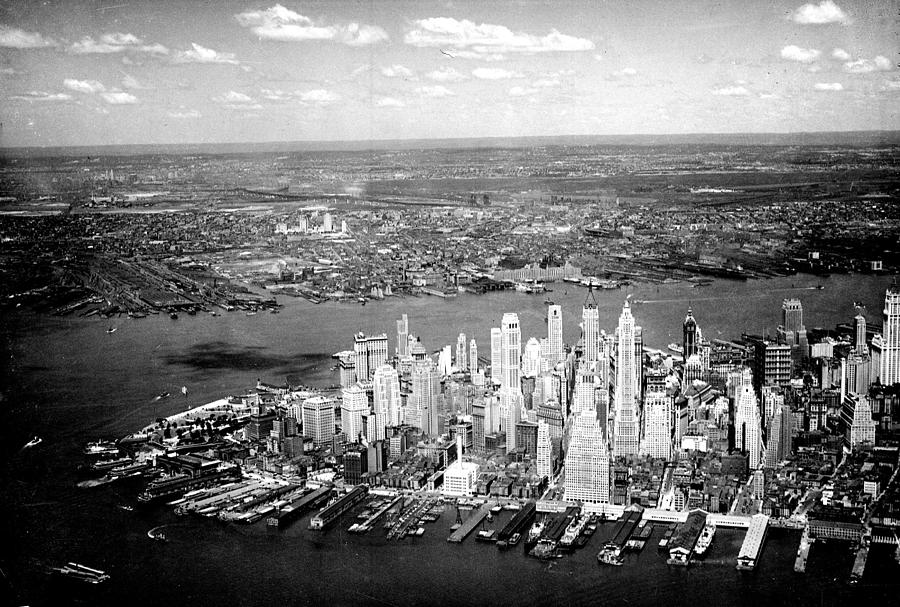 New York City, Lower Manhattan Photograph by New York Daily News Archive