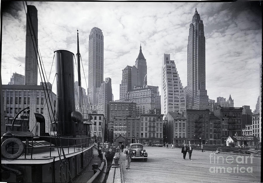 New York Skyline With Tugboat Photograph by Bettmann